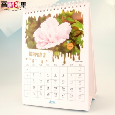 Cheap and high quality custom shape and custom scent wall calendar printing J166